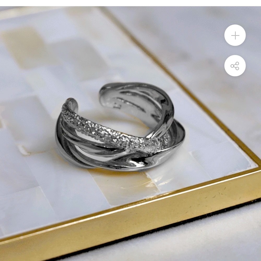 Emma and Chloe Paris trendy designer silver adjustable ring